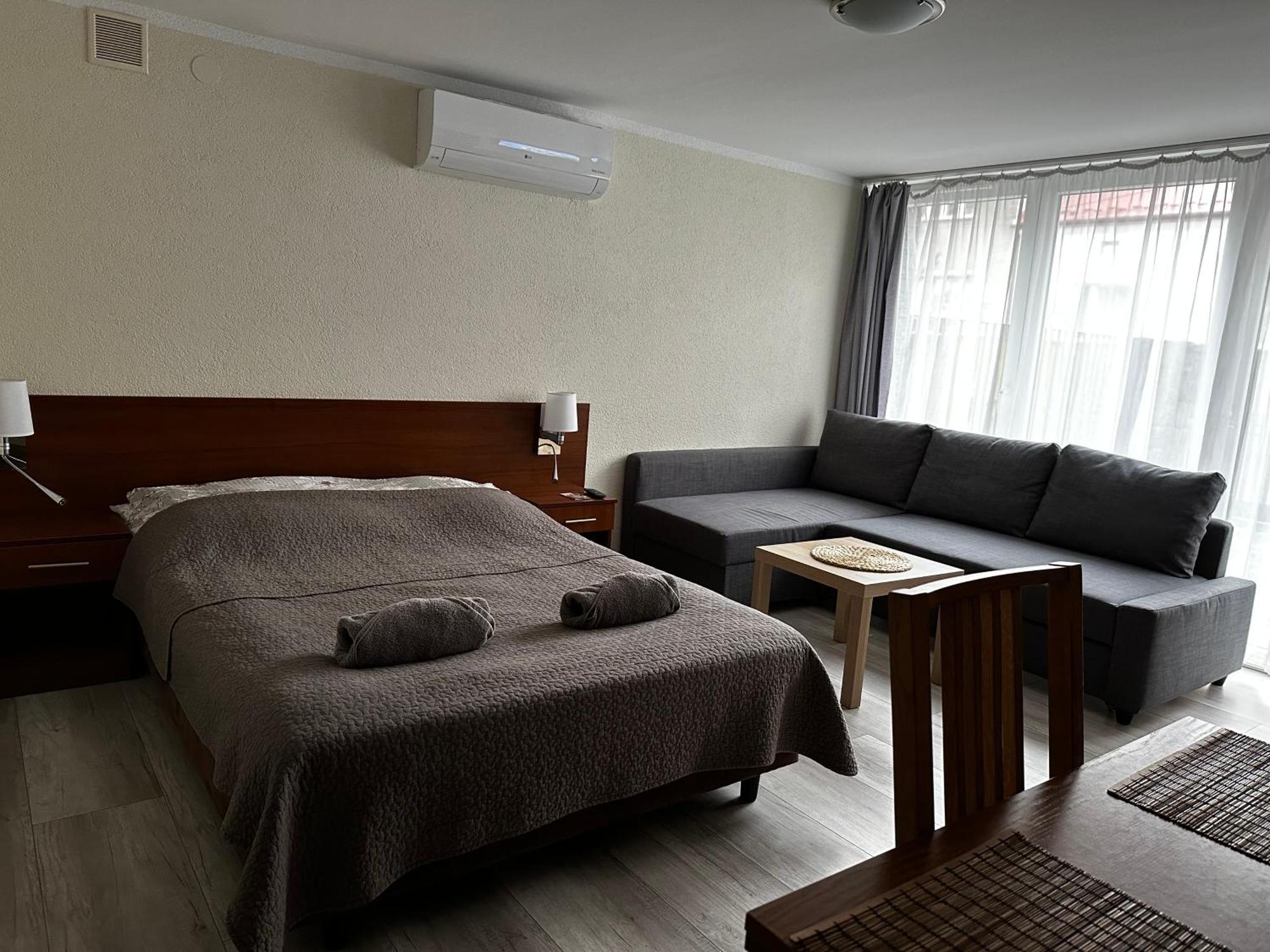 Kompleks Apartament-Serwis كراكوفيا المظهر الخارجي الصورة