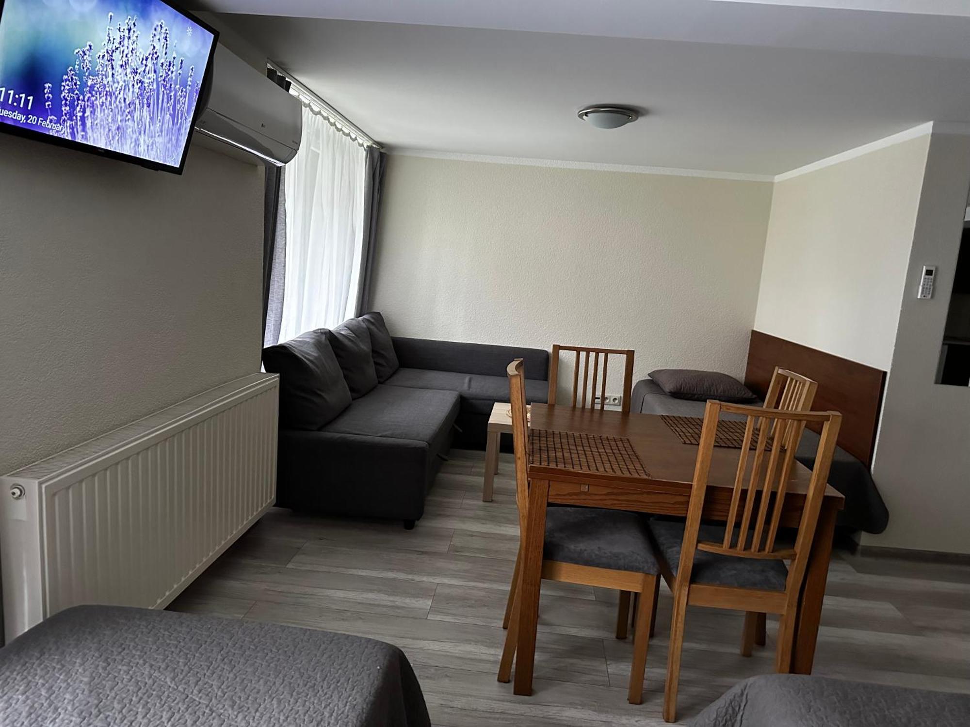 Kompleks Apartament-Serwis كراكوفيا المظهر الخارجي الصورة