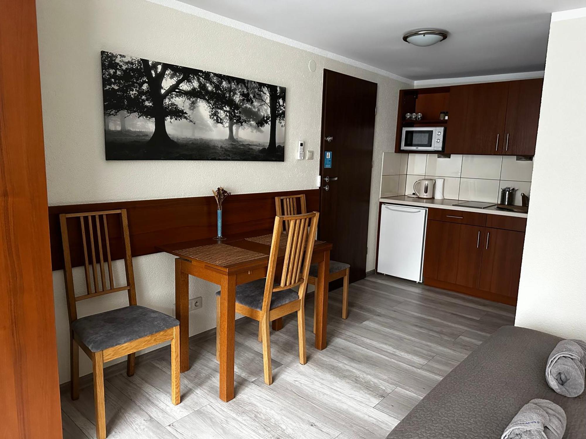 Kompleks Apartament-Serwis كراكوفيا المظهر الخارجي الصورة
