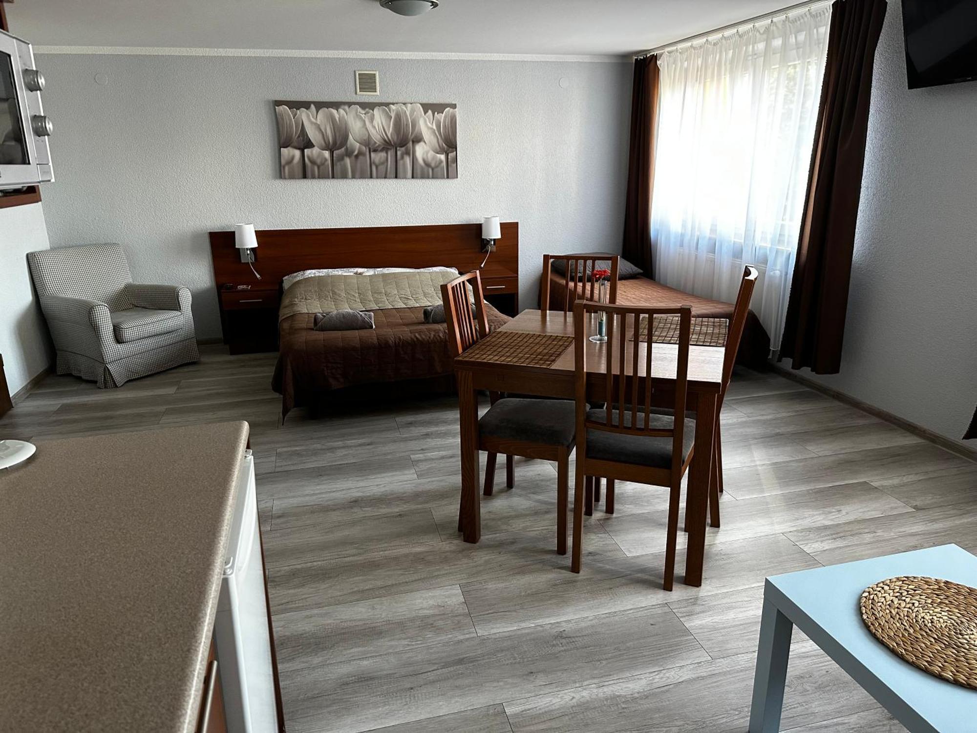 Kompleks Apartament-Serwis كراكوفيا المظهر الخارجي الصورة