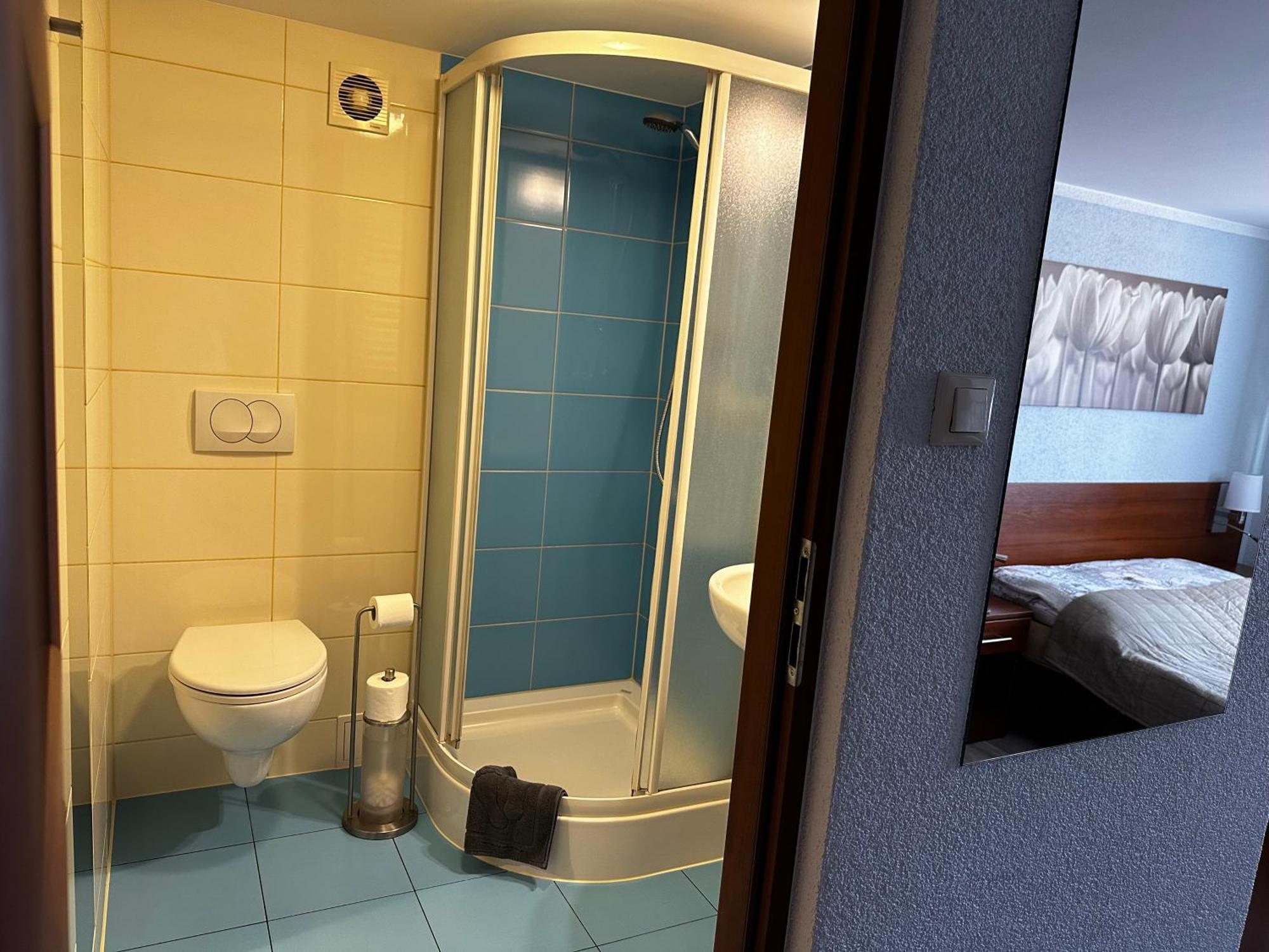 Kompleks Apartament-Serwis كراكوفيا المظهر الخارجي الصورة