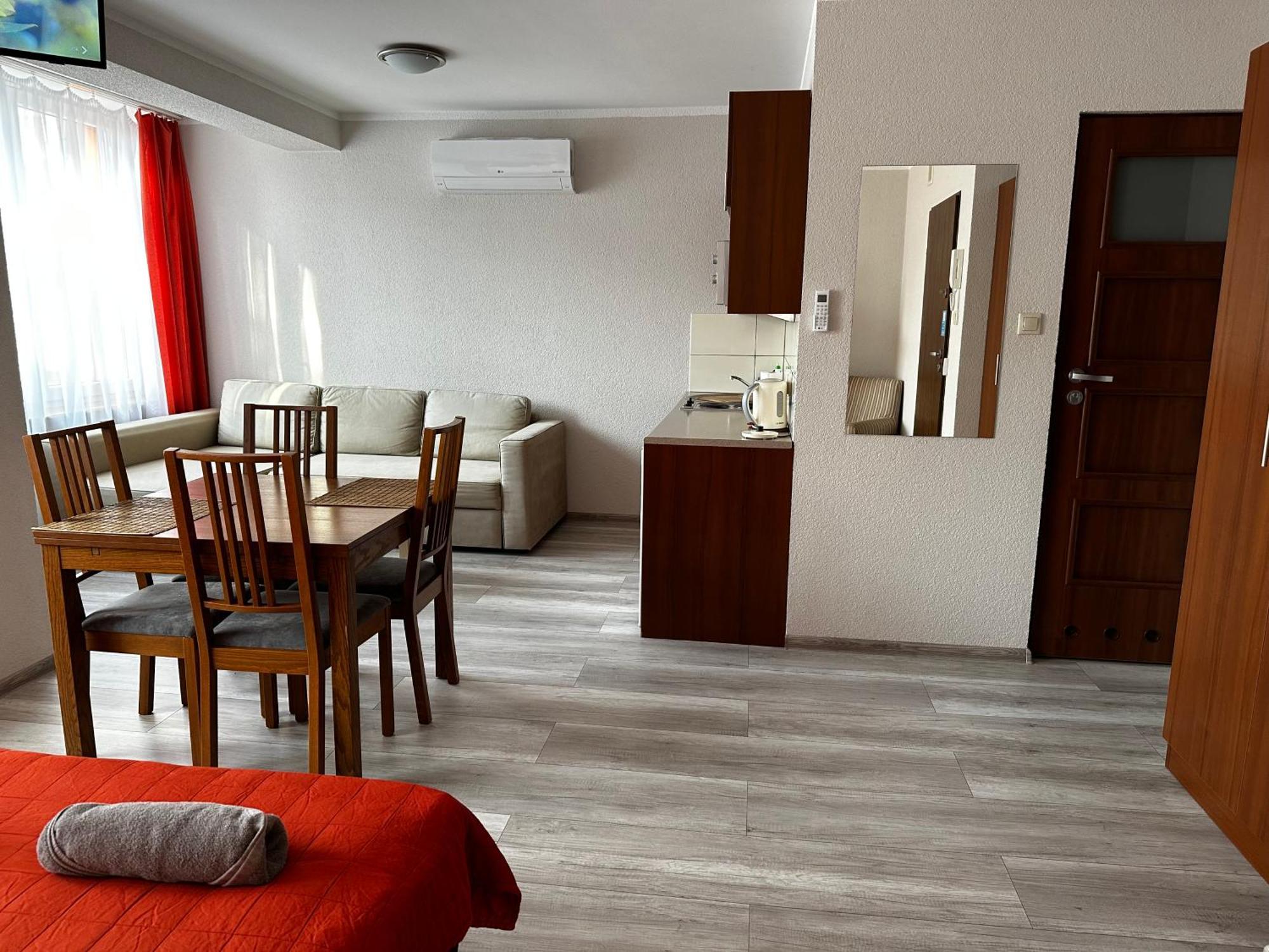 Kompleks Apartament-Serwis كراكوفيا المظهر الخارجي الصورة