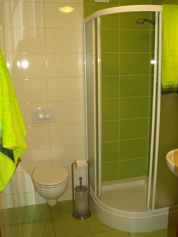 Kompleks Apartament-Serwis كراكوفيا المظهر الخارجي الصورة